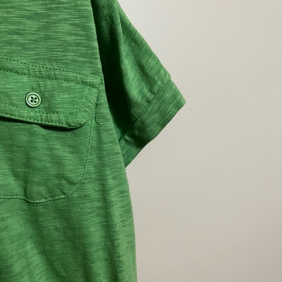 Short sleeve pocket t shirt.  Size 3x but fits like a 2x. - Picture 3 of 4